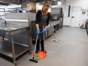 Vikan Upright Dustpan and Broom Set, 330 mm, Medium, Blue