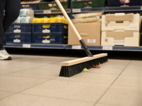 Vikan Broom w/Socket, FSC™ 100% PBN-COC-059222, 1020 mm, Medium, Wood