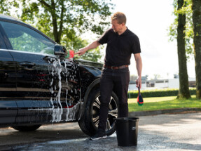 Vikan Alloy Wheel Brush, Large, Ø105 mm, 425 mm, Soft, Black