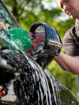 Vikan Alloy Wheel Brush, Large, Ø105 mm, 425 mm, Soft, Black