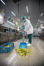 Vikan Ergonomic shovel, 1310 mm, Blue