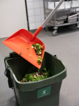 Vikan Upright Dustpan and Broom Set, 330 mm, Medium, Blue