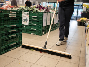 Vikan Broom w/Socket, FSC™ 100% PBN-COC-059222, 1020 mm, Medium, Wood