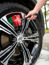 Vikan Alloy Wheel Brush, Large, Ø105 mm, 425 mm, Soft, Black