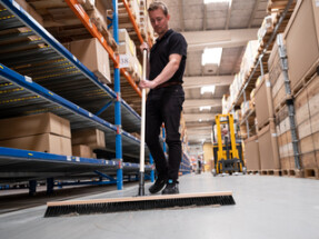 Vikan Broom w/Socket, FSC™ 100% PBN-COC-059222, 1020 mm, Medium, Wood