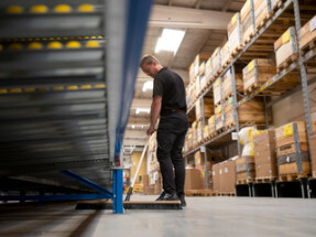 Vikan Broom w/Socket, FSC™ 100% PBN-COC-059222, 1020 mm, Medium, Wood