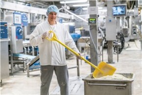 Vikan Ergonomic shovel, 1310 mm, Blue