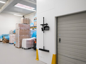 Vikan Hygienic Hi-Flex Wall Bracket System, 420 mm, Blue