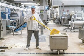 Vikan Ergonomic shovel, 1310 mm, Blue