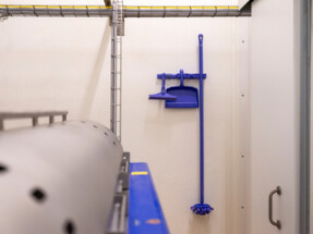 Vikan Hygienic Hi-Flex Wall Bracket System, 420 mm, Blue