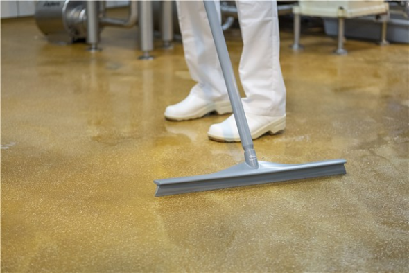 Vikan floor squeegee Ultra hygiene (600mm) - TnP Visual Workplace